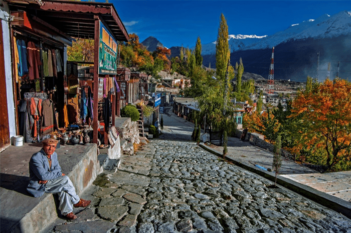 Karimabad-Bazaar-Hunza