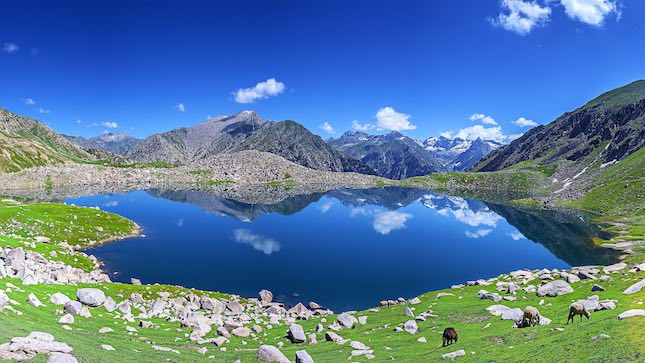 visit-lake-in-swat